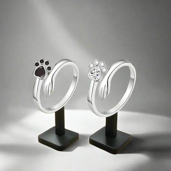 Adjustable Paw Ring Made of 925 Sterling Silver – Hand-in-Paw Design