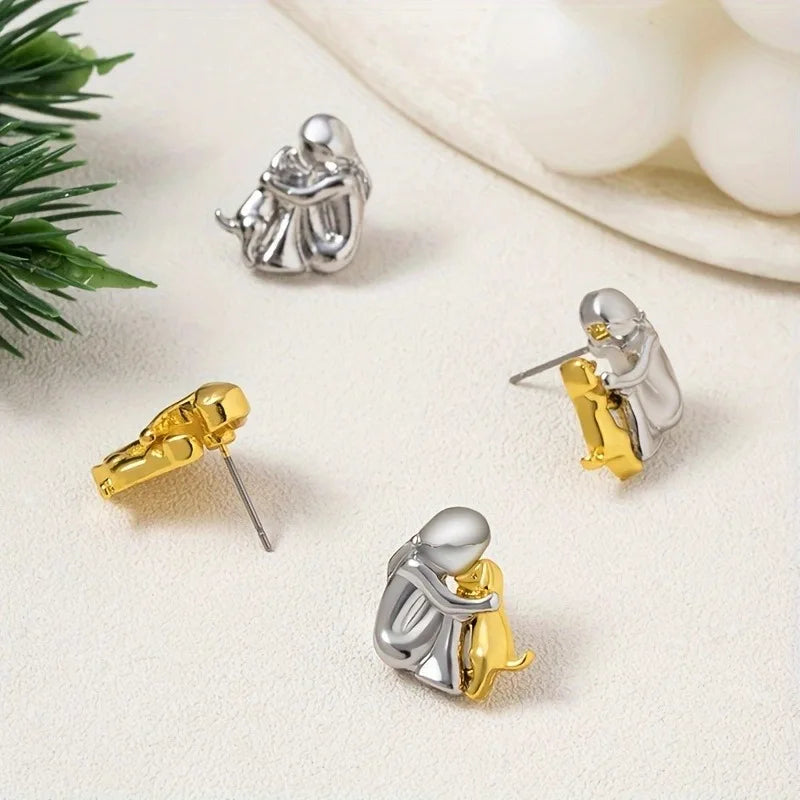 Alice Design | Hugging Earrings in Silver & Gold